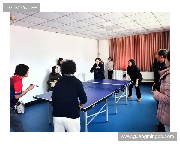 激情四溢的八对八足球比赛展现团队协作与竞技精神的完美结合